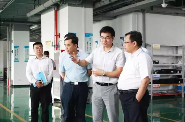 北京经济手艺开发区管委会向导莅临尊龙抖圈官网考察指导